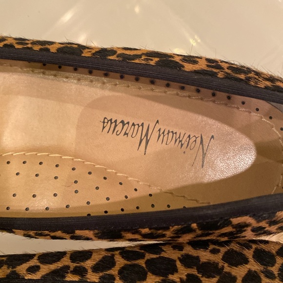 Neiman Marcus flats - Picture 4 of 5